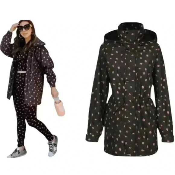 Cabi Rainy Day Reflective Floral Jacket 4115 Oversized Medium Size. - Picture 1 of 13